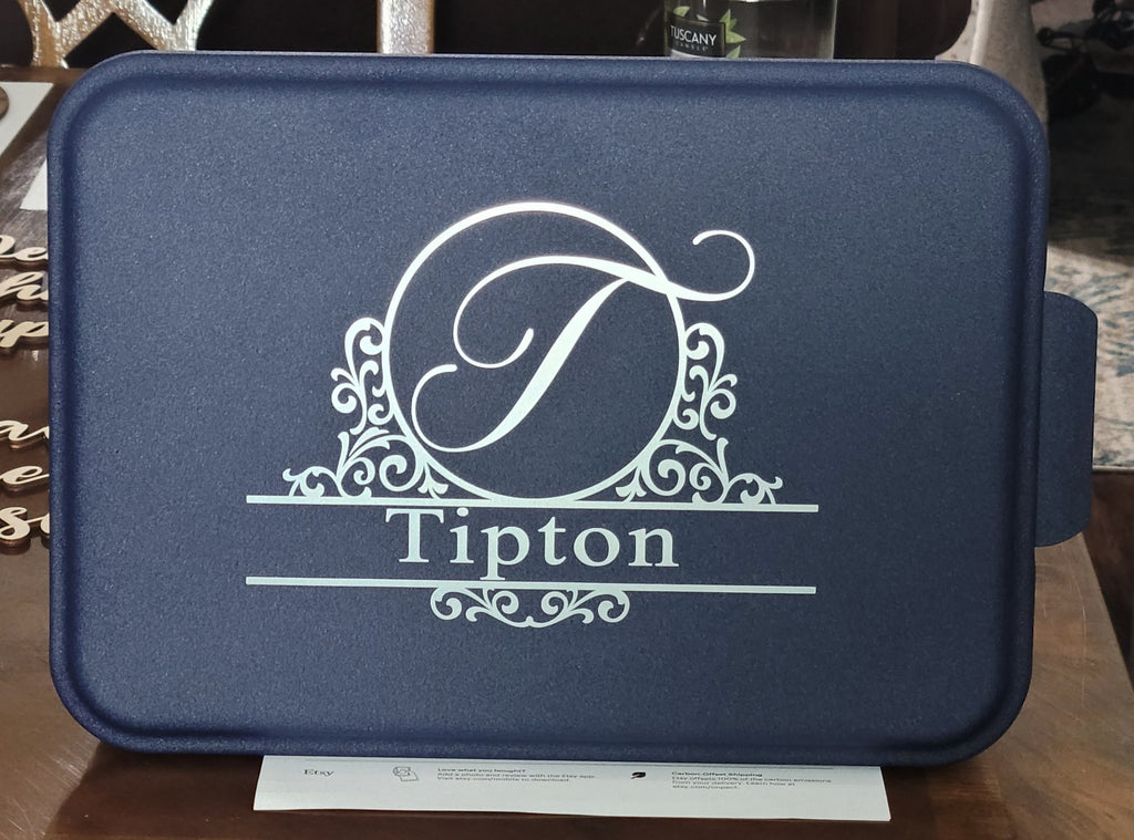 Personalized Engraved Aluminum Cake Pan with Lid - 13x9 Custom Bakeware
