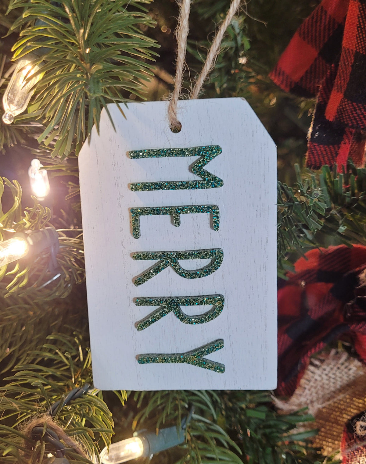 Christmas Wood Ornament: Acrylic Word Tag